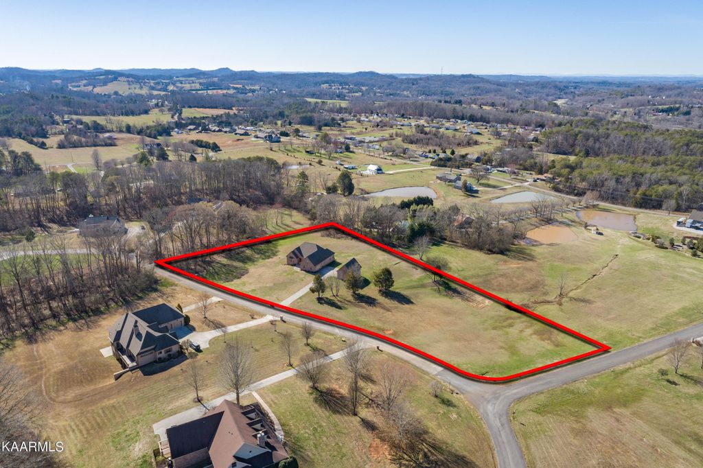Photo of 3710 Windstream Drive, Friendsville, TN 37737 (MLS # 1218361)