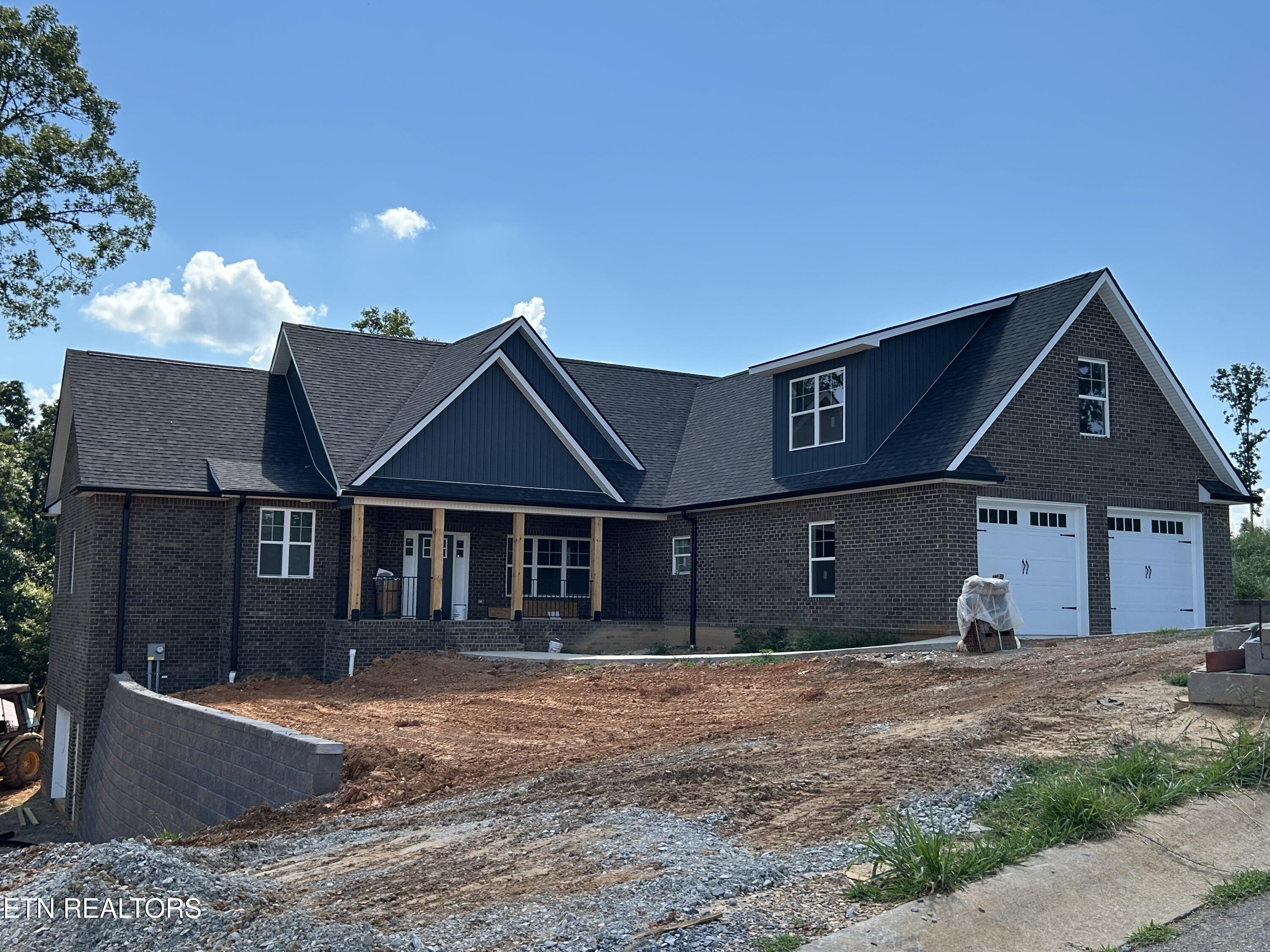531 Meadowcrest Drive Lane