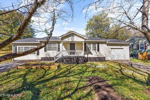 Photo of 2407 Webster Court, Maryville, TN 37804 (MLS # 1319413)