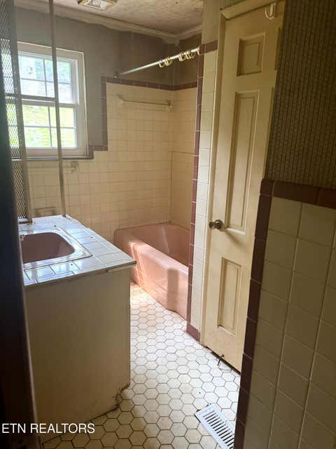 Tiny photo for 4924 Skyview Drive, Knoxville, TN 37917 (MLS # 1349774)