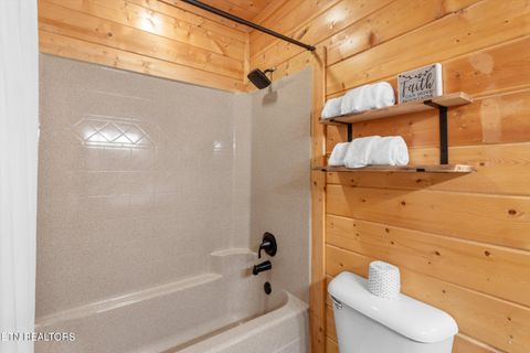 Tiny photo for 1109 Autumn Path Way, Sevierville, TN 37862 (MLS # 1334725)