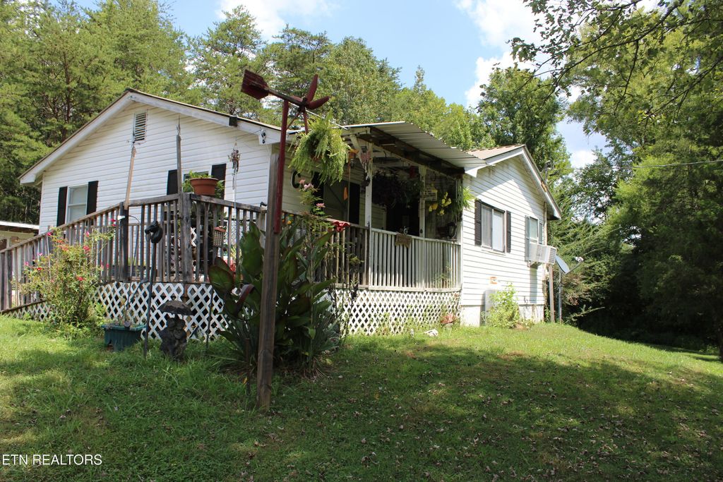 Photo of 180 Walker Rd, Tellico Plains, TN 37385 (MLS # 1313468)