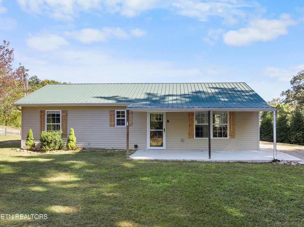 Photo of 415 McGhee Lane, Jacksboro, TN 37757 (MLS # 1319332)