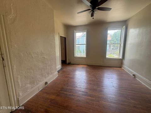 Tiny photo for 903 Luttrell St, Knoxville, TN 37917 (MLS # 1330030)