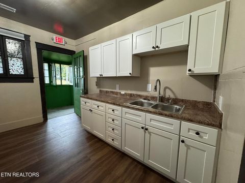 Tiny photo for 903 Luttrell St, Knoxville, TN 37917 (MLS # 1330030)