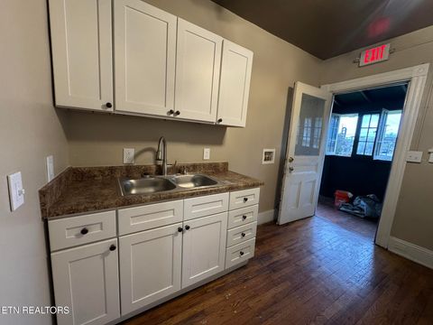 Tiny photo for 903 Luttrell St, Knoxville, TN 37917 (MLS # 1330030)