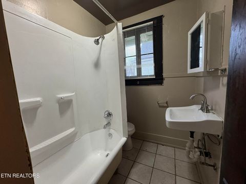 Tiny photo for 903 Luttrell St, Knoxville, TN 37917 (MLS # 1330030)