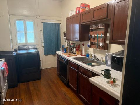 Tiny photo for 903 Luttrell St, Knoxville, TN 37917 (MLS # 1330030)