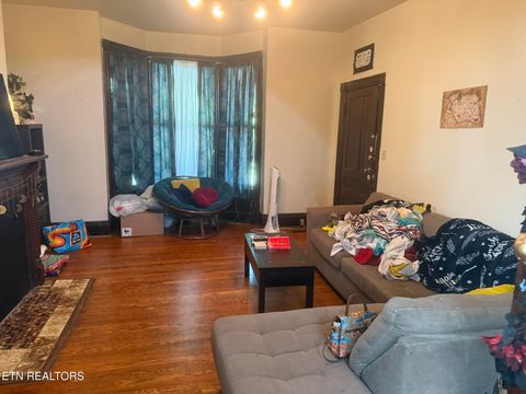 Tiny photo for 903 Luttrell St, Knoxville, TN 37917 (MLS # 1330030)