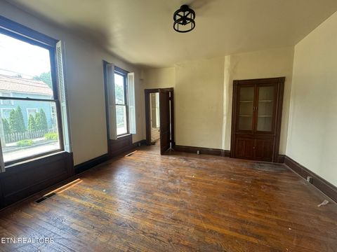 Tiny photo for 903 Luttrell St, Knoxville, TN 37917 (MLS # 1330030)