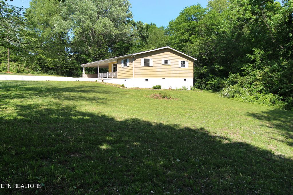 Photo of 1940 Harris Rd, Knoxville, TN 37924 (MLS # 1338008)
