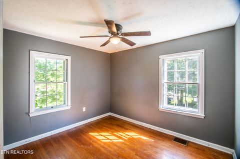 Tiny photo for 129 S High Knob Rd, LaFollette, TN 37766 (MLS # 1339758)