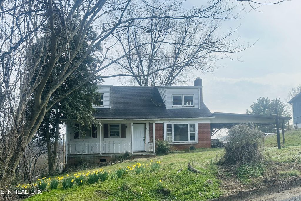 Photo of 900 W 2nd Ave, Lenoir City, TN 37771 (MLS # 1331721)