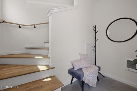 Tiny photo for 113 E Oldham #102, Knoxville, TN 37917 (MLS # 1330635)