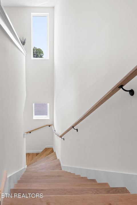 Tiny photo for 113 E Oldham #102, Knoxville, TN 37917 (MLS # 1330635)