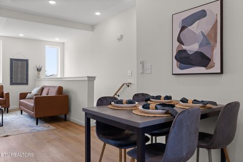 Tiny photo for 113 E Oldham #102, Knoxville, TN 37917 (MLS # 1330635)