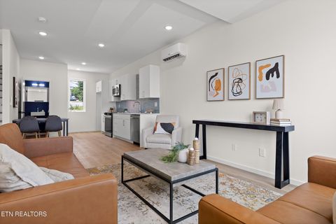 Tiny photo for 113 E Oldham #102, Knoxville, TN 37917 (MLS # 1330635)