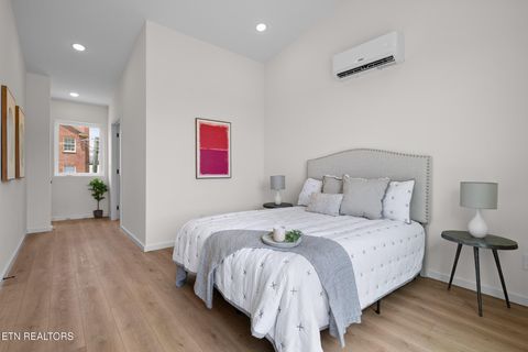 Tiny photo for 113 E Oldham #102, Knoxville, TN 37917 (MLS # 1330635)