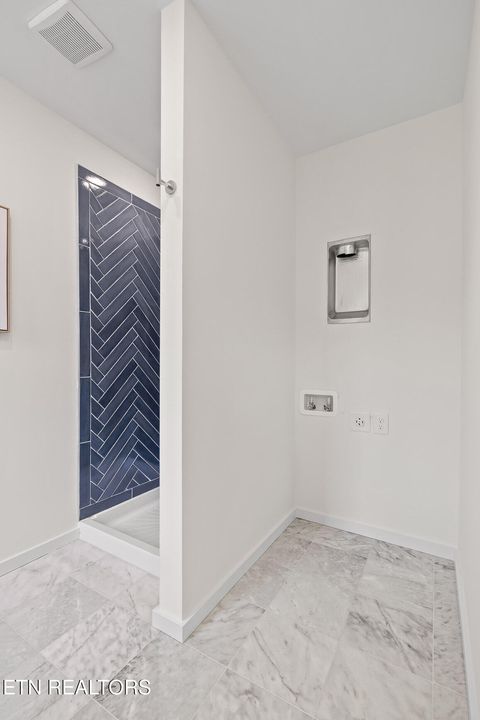 Tiny photo for 113 E Oldham #102, Knoxville, TN 37917 (MLS # 1330635)