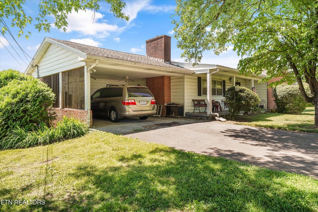 Photo of 111 Harmon Rd, Maryville, TN 37804 (MLS # 1340589)