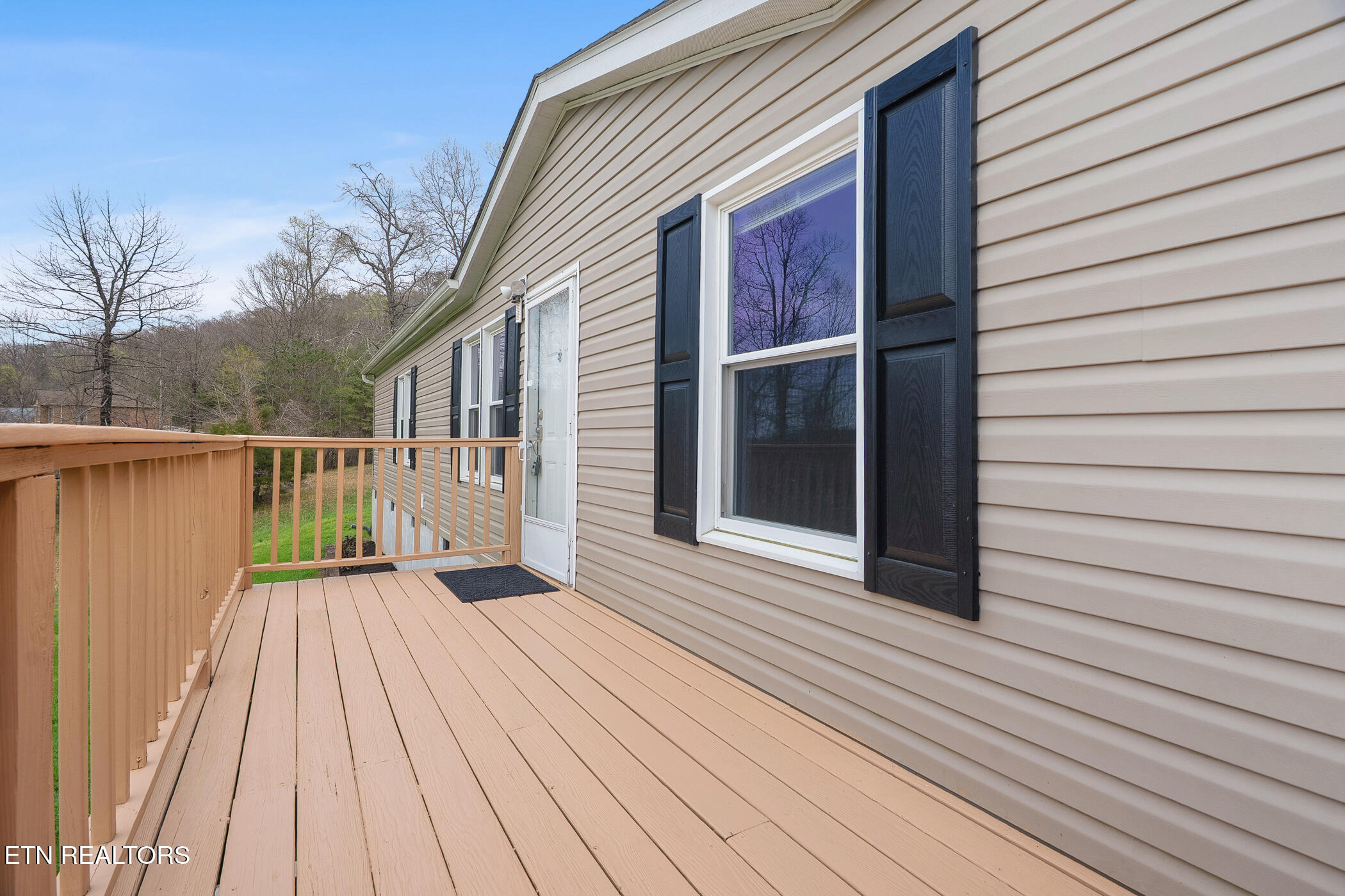 150 E Raccoon Valley Drive