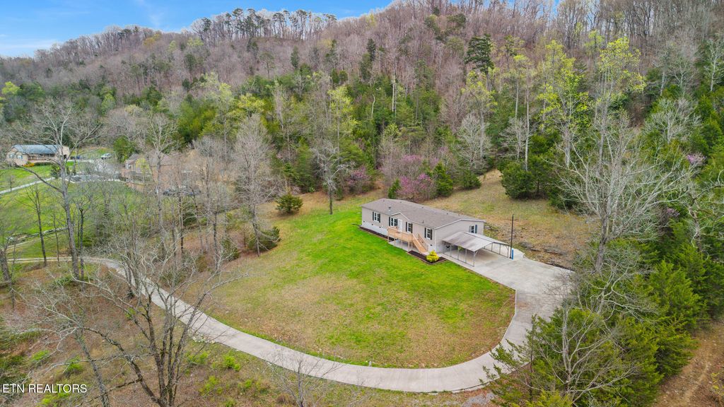 Photo of 150 E Raccoon Valley Drive, Heiskell, TN 37754 (MLS # 1334884)