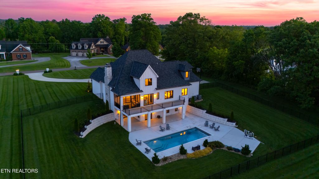 Photo of 8539 N Ruggles Ferry Pike, Strawberry Plains, TN 37871 (MLS # 1301739)