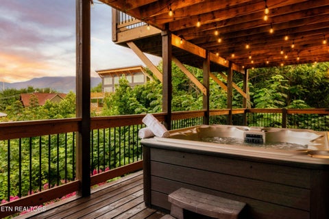 Tiny photo for 760 Wiley Oakley Drive, Gatlinburg, TN 37738 (MLS # 1354735)