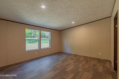 Tiny photo for 3722 Harriman Hwy, Harriman, TN 37748 (MLS # 1319192)