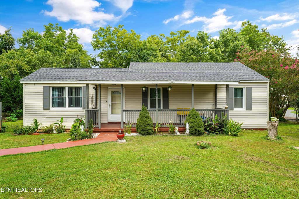 Photo of 4618 Central View Rd, Knoxville, TN 37912 (MLS # 1350828)