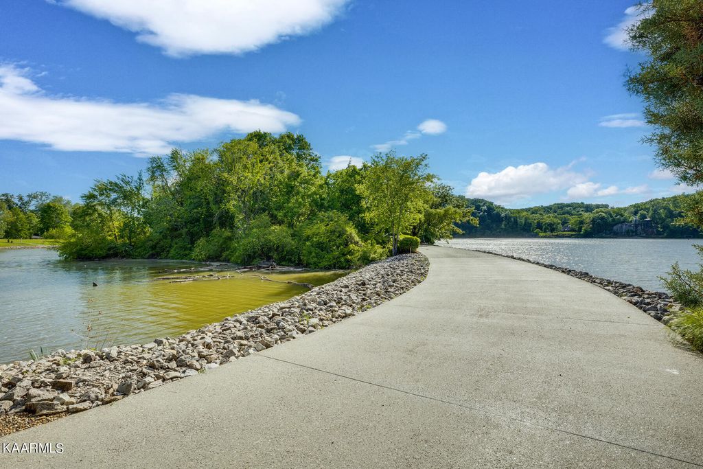 Photo of 3825 Island Path Path, Louisville, TN 37777 (MLS # 1227292)