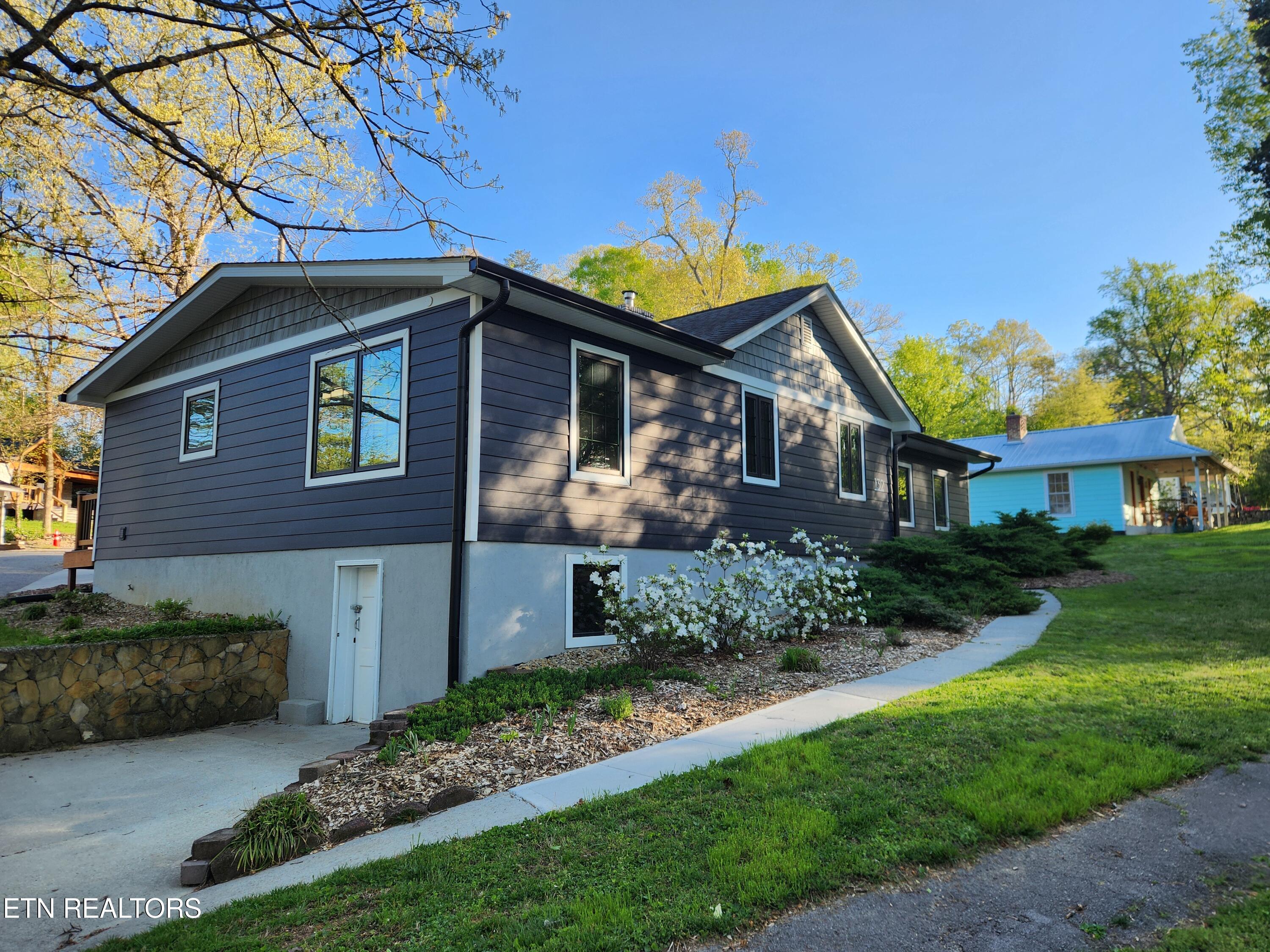 132 Pine Rd