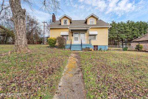 Photo of 508 S Ruth St, Maryville, TN 37803 (MLS # 1323748)