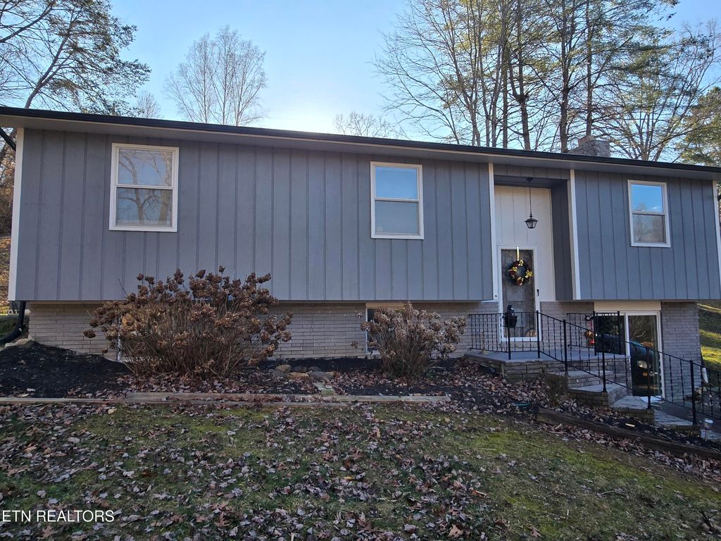 Photo of 216 Reagan St, Harrogate, TN 37752 (MLS # 1325137)