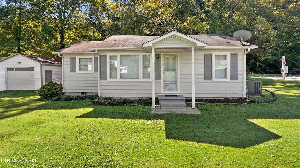 Photo of 134 Keylon Drive, Harriman, TN 37748 (MLS # 1317568)