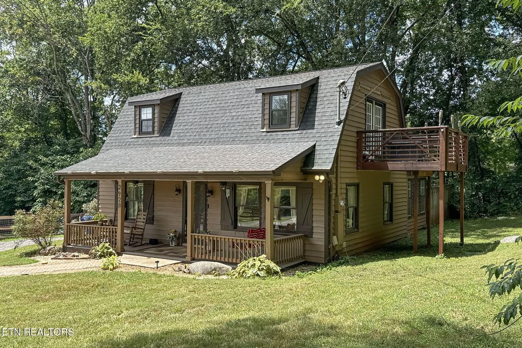 Photo of 2928 Bluegrass Lane, Strawberry Plains, TN 37871 (MLS # 1309601)