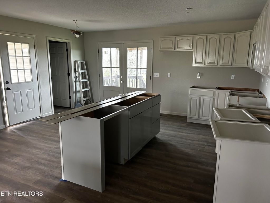 Photo of 116 Twelve Oaks Drive, Madisonville, TN 37354 (MLS # 1292522)