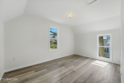 Tiny photo for 317 Lynn Ave, Athens, TN 37303 (MLS # 1334393)