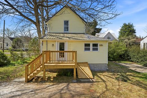 Tiny photo for 317 Lynn Ave, Athens, TN 37303 (MLS # 1334393)
