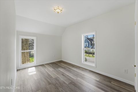 Tiny photo for 317 Lynn Ave, Athens, TN 37303 (MLS # 1334393)