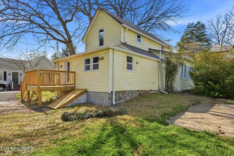 Tiny photo for 317 Lynn Ave, Athens, TN 37303 (MLS # 1334393)