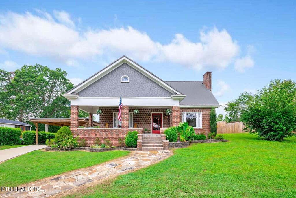 Photo of 3801 Oweda Terrace, Chattanooga, TN 37415 (MLS # 1343584)
