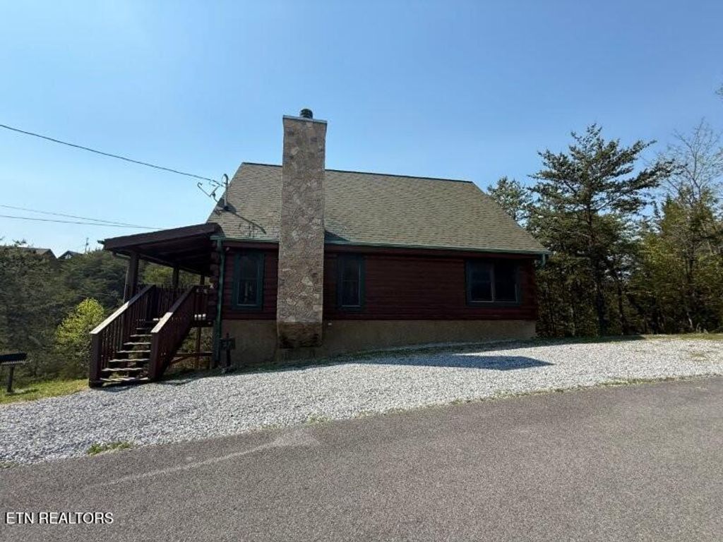 Photo of 2523 Fleming Way, Sevierville, TN 37876 (MLS # 1340863)
