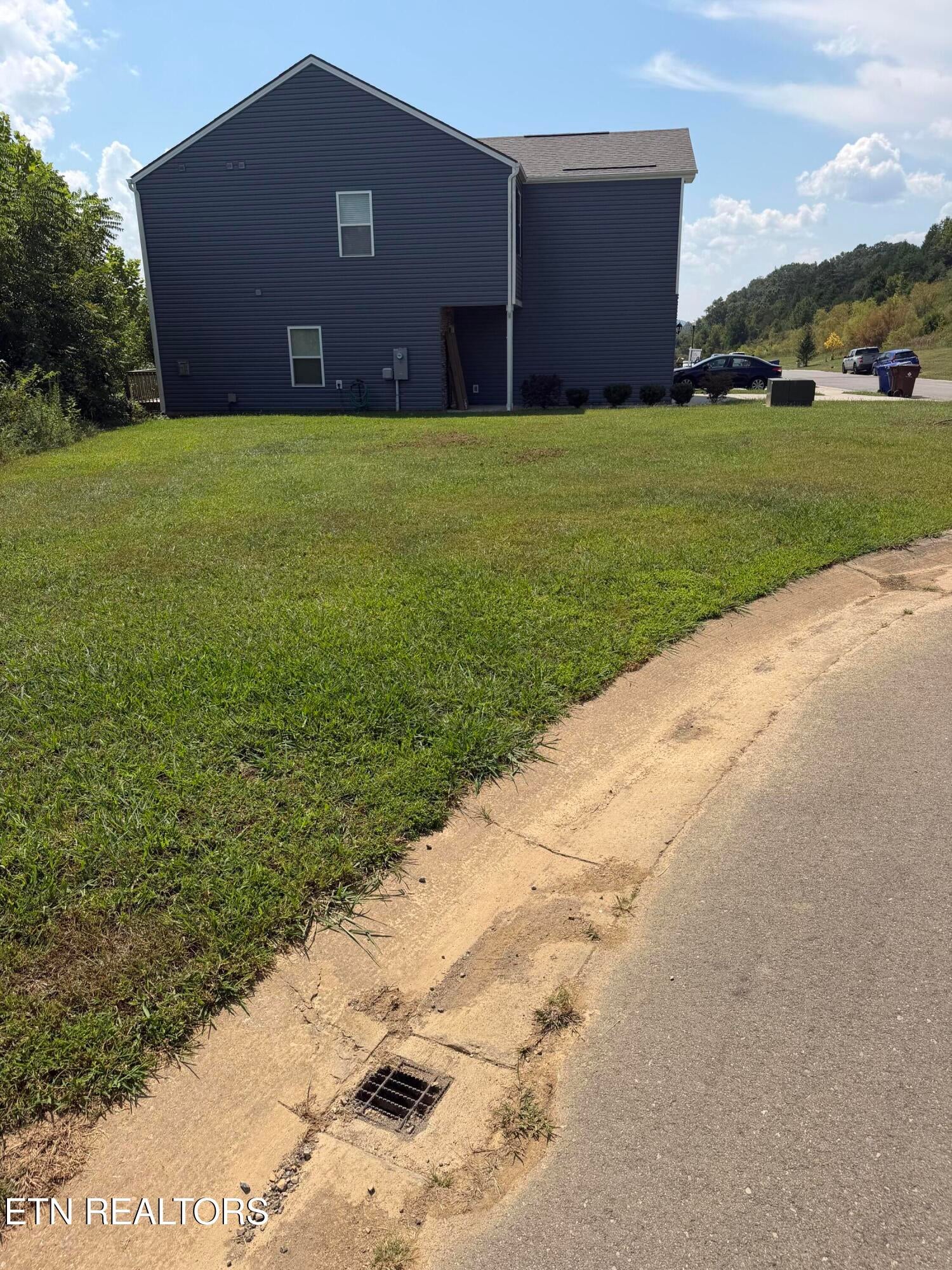 166 Harbour Pointe Lane