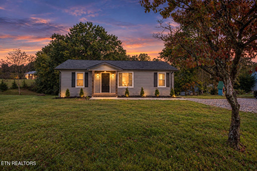 Photo of 7309 Hammer Rd, Knoxville, TN 37924 (MLS # 1359052)