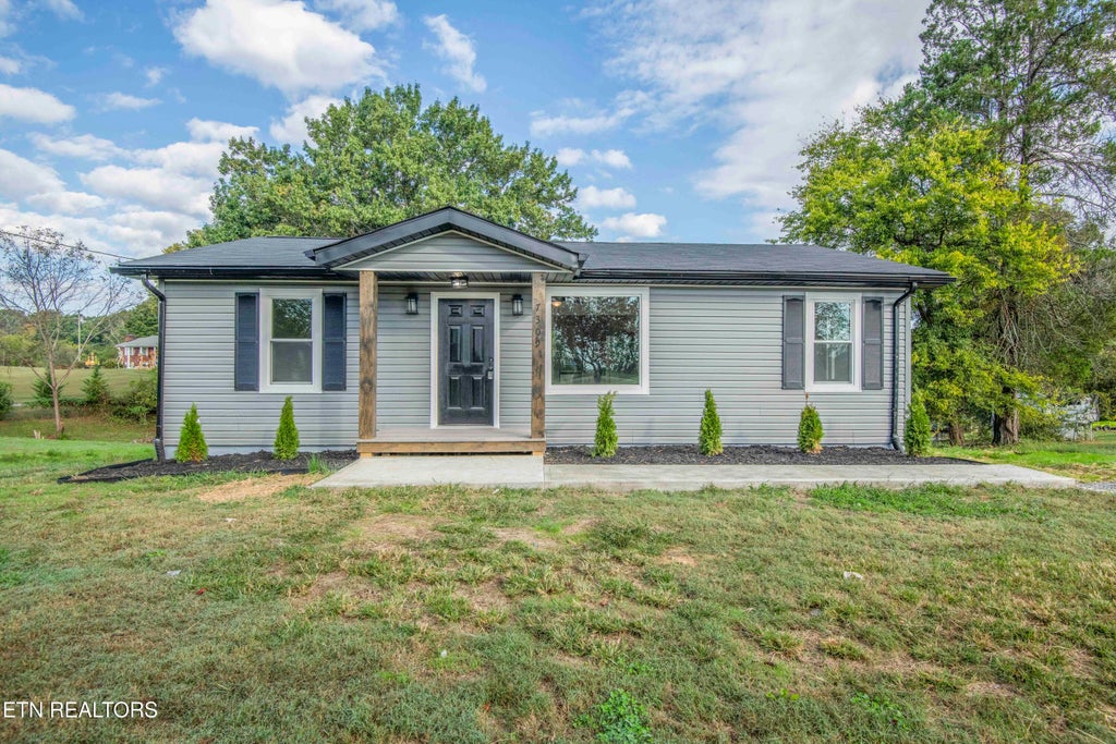 Photo of 7309 Hammer Rd, Knoxville, TN 37924 (MLS # 1359052)