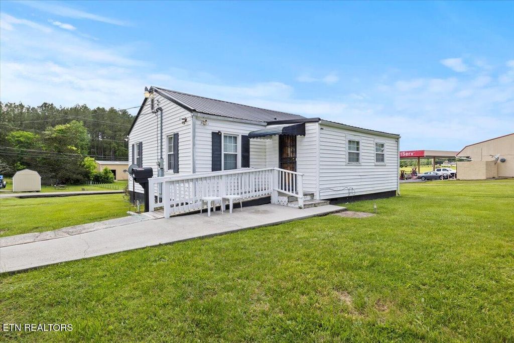 Photo of 6120 Roberts Rd, Corryton, TN 37721 (MLS # 1300243)