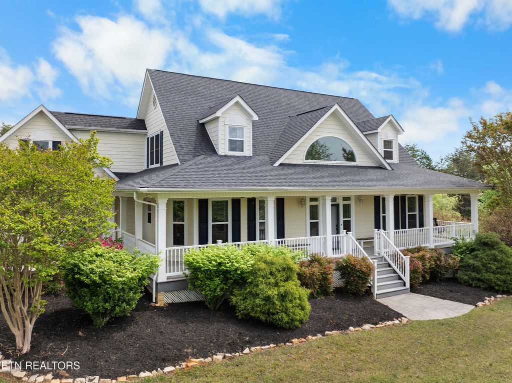 Photo of 6625 Riverview Golf Drive, Loudon, TN 37774 (MLS # 1337113)