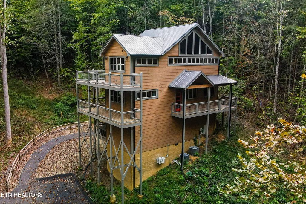 Photo of 5175 Riversong Way, Sevierville, TN 37862 (MLS # 1322382)