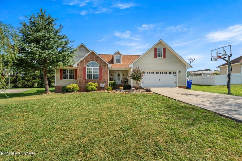 Photo of 226 Wind Chase Drive, Madisonville, TN 37354 (MLS # 1275637)